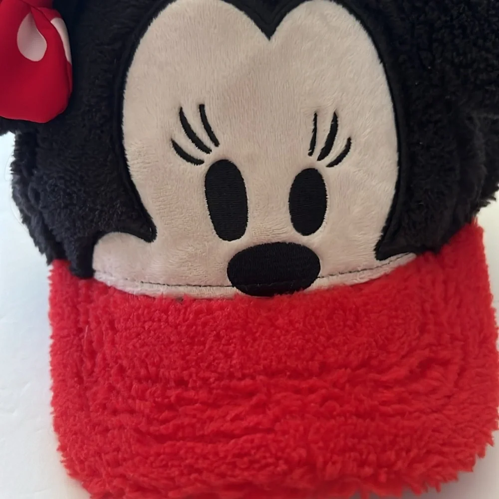 Disney Parks Baby Plushed Minnie cap with red white polka dot bow 54cm